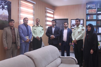 دیدار مدیرکل کتابخانه‌های عمومی ایلام با فرمانده نیروی انتظامی استان