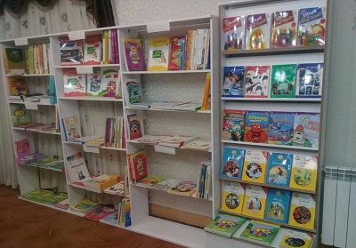 برگزاری نمایشگاه کتاب کودک و نوجوان در کتابخانه عمومی بهبهان خوزستان