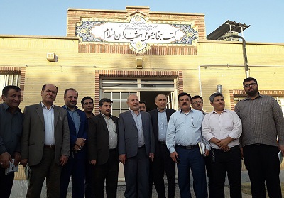  بازدید نماینده مجلس از کتابخانه عمومی شهیدان اسلام در خوزستان