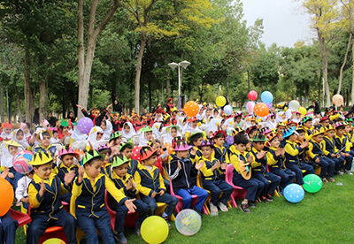 جشن بادبادکها در کتابخانه حافظ شهرکرد برگزار شد