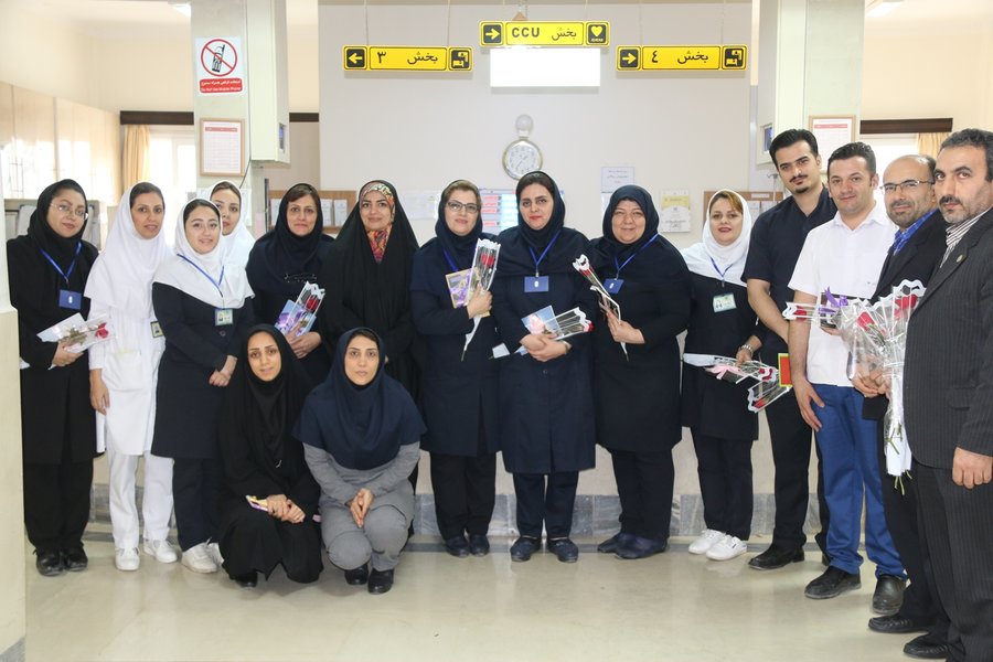 قدردانی مدیرکل کتابخانه های عمومی مازندران از پرستاران بیمارستان شفای ساری قدردانی مدیرکل کتابخانه های عمومی مازندران از پرستاران بیمارستان شفای ساری