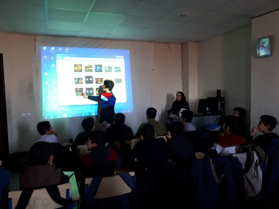 اجرای برنامه های ترویجی در مدارس و کتابخانه های عمومی شهرستان پارس آباد استان اردبیل