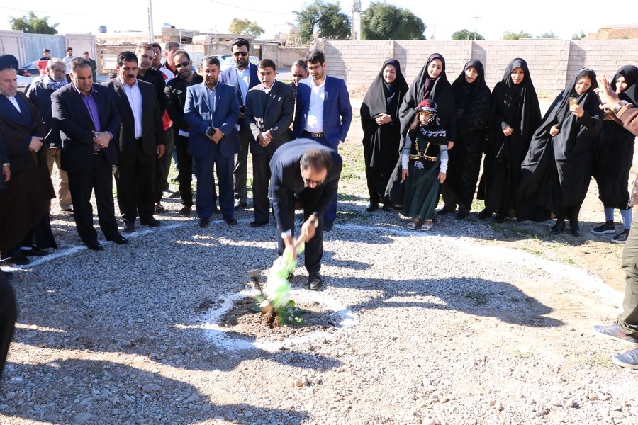 کلنگ ساخت کتابخانه عمومی شهر آزادی اندیمشک خوزستان به زمین خورد