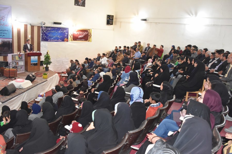 نیم قرن فعالیت کتابخانه عمومی سروستان در استان فارس گرامی داشته شد