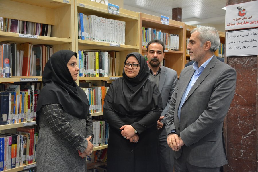 حضور فرماندار کرمانشاه در طرح کتابخانه گردی