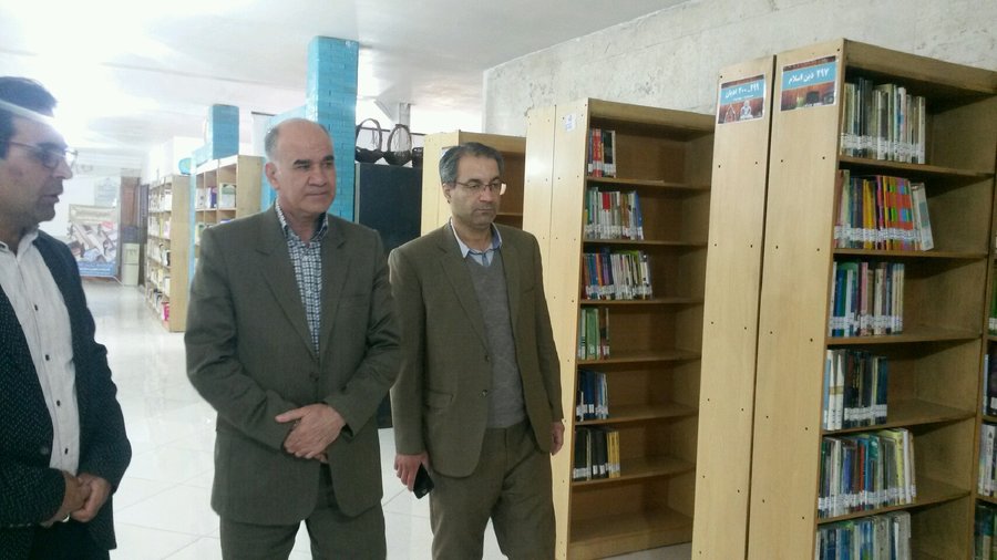 مشارکت معاون فرماندار کاشمر خراسان رضوی در طرح ملی کتابخانه گردی مشارکت معاون فرماندار کاشمر خراسان رضوی در طرح ملی کتابخانه گردی