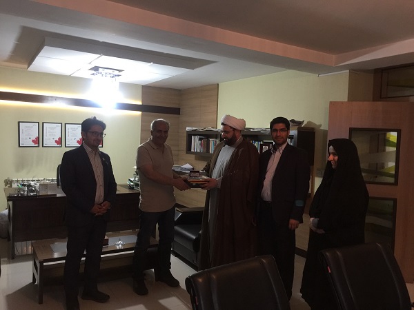 از مدیران تاثیرگذار در افتتاح پروژه کتابخانه مرکزی مشهد تقدیر شد
