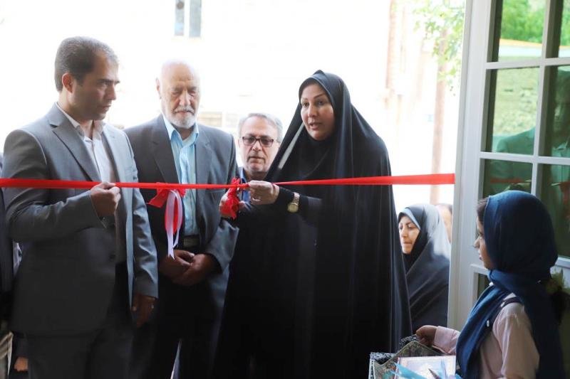 کتابخانه عمومی شهدای سیردان در استان قزوین افتتاح شد