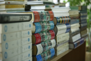 منابع کتابی و غیر کتابی عباس حرّی به کتابخانه ملی اهدا شد