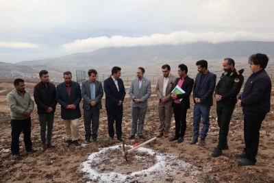 آئین کلنگ‌زنی احداث کتابخانه عمومی روستای حسین‌آباد برگزار شد