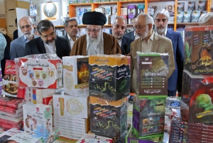 دستگاهها در زمینه ترویج کتابخوانی میان نوجوانان و جوانان بیش از پیش تلاش کنند