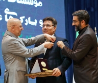 نشان سرو به رئیس ایرانداک اهدا شد