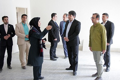 گزارش تصویری بازدید مسئولان از پروژه در حال تکمیل کتابخانه مرکزی یزد